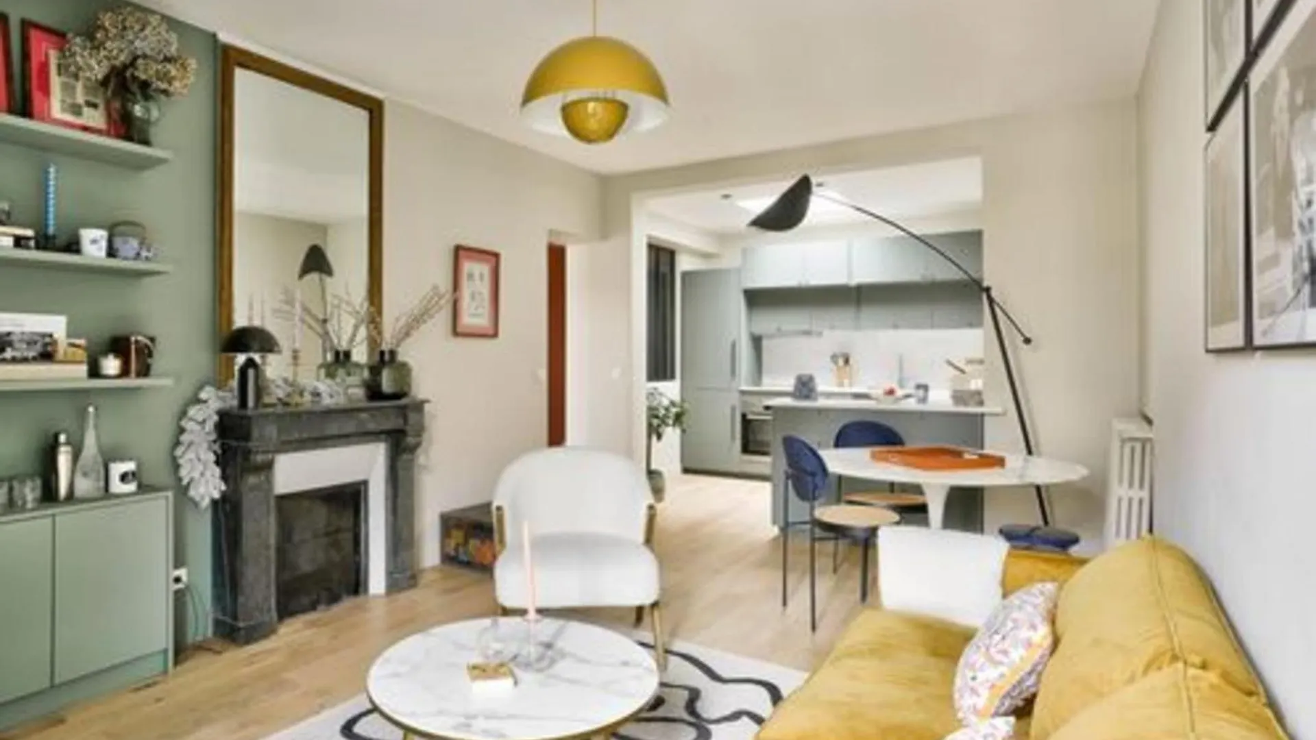 Apartment Charming Nest In Paris
